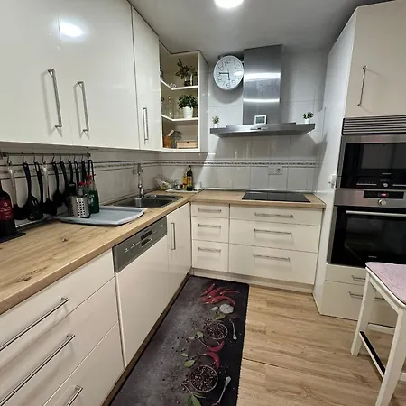 Apartmán With Private Bathroom In Shared *