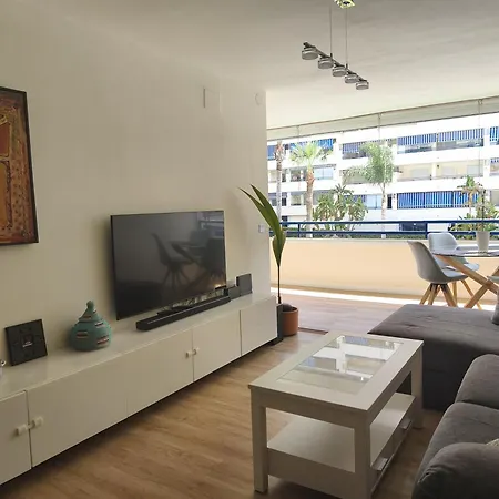 Apartment With Private Bathroom In Shared